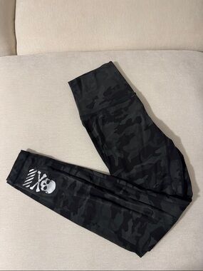 Green camoflauge lululemon x soul cycle